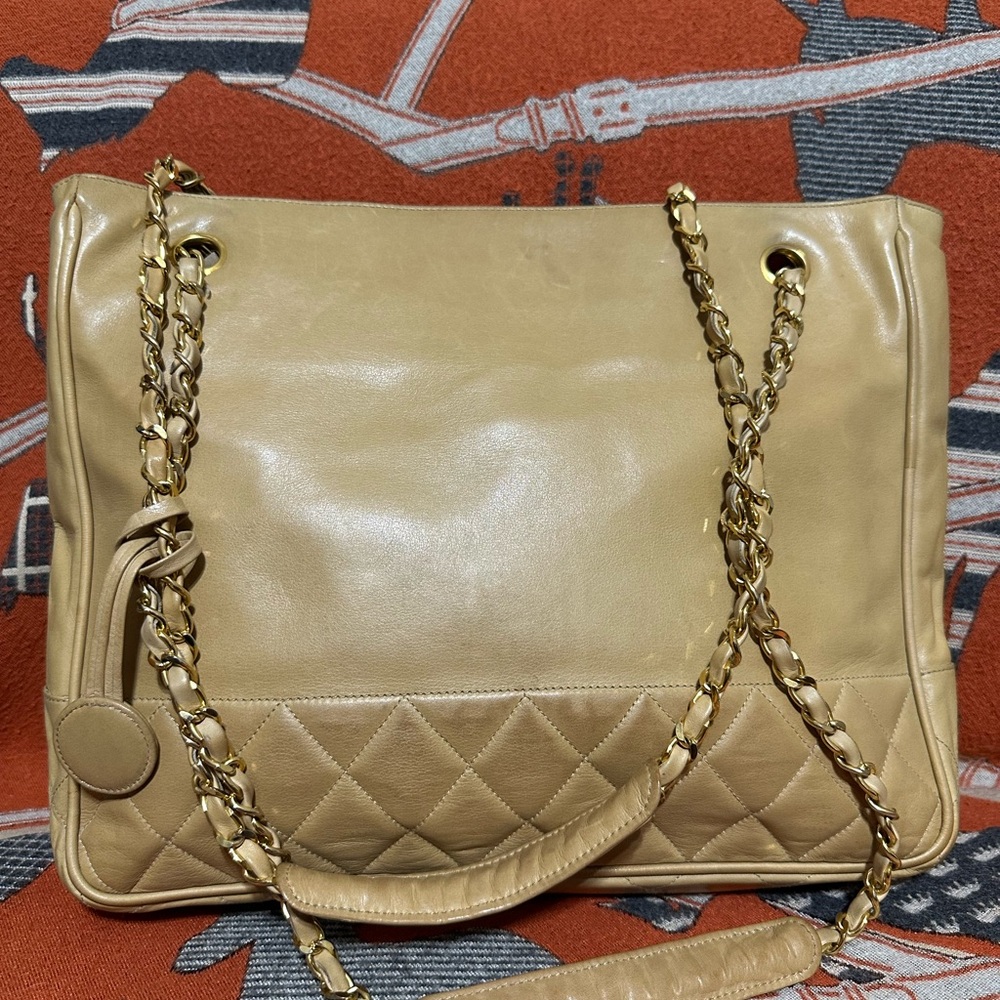 CHANEL❤️🌟 1072727 VINTAGE TAN QUILTED LAMBSKIN ALL LEATHER TOTE BAG⭐️ - Picture 8 of 12